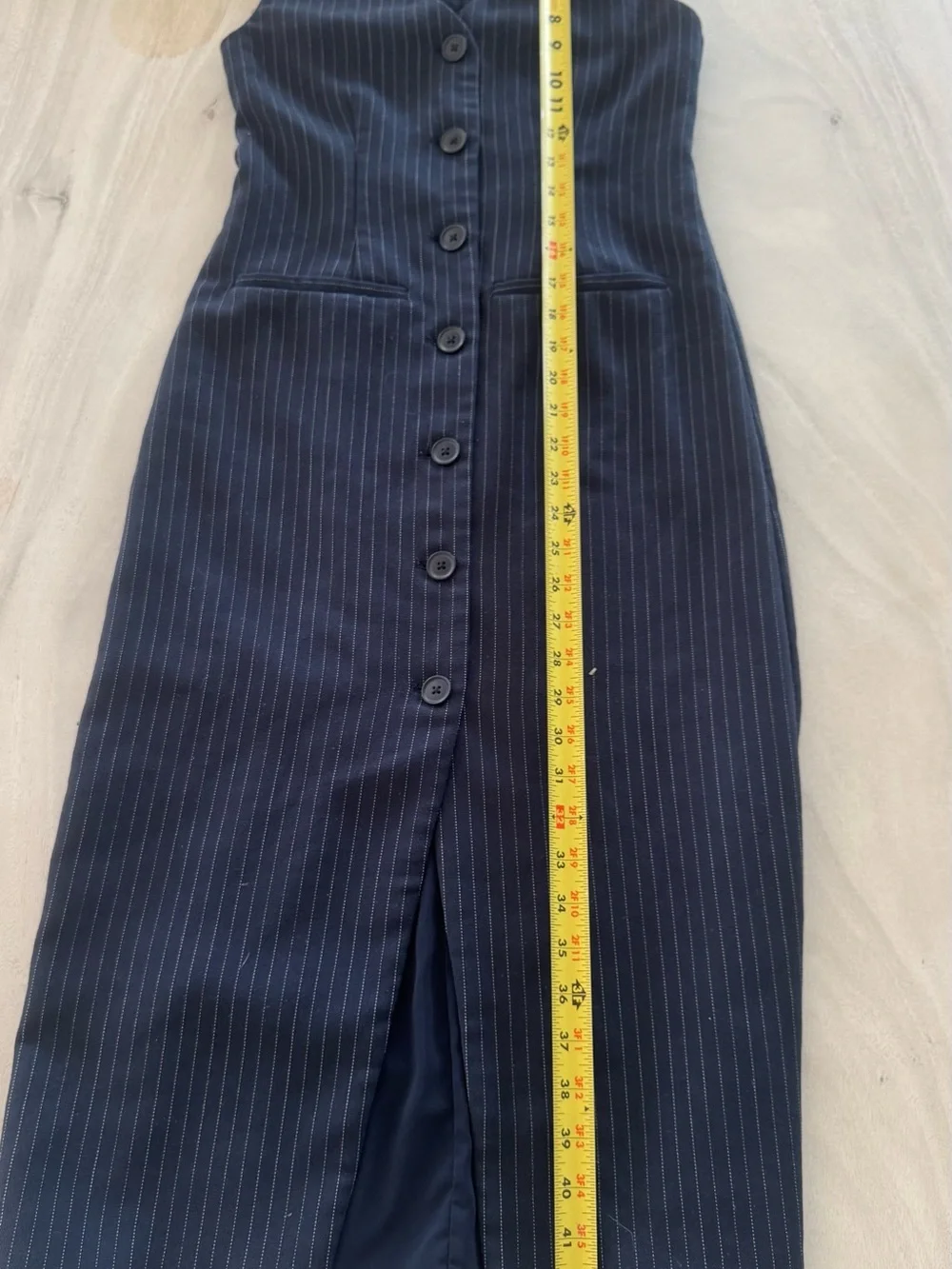 Abercrombie & Fitch tailored sleeveless